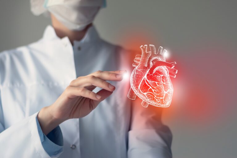 Estudo revela que lesão miocárdica em pacientes hipertensos com Covid-19 está relacionada a disfunções imunológicas
