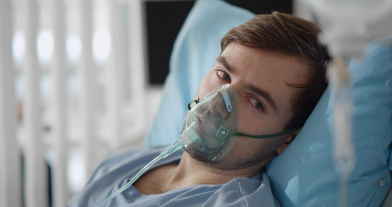 Estudo internacional revela diferença inesperada em infecções respiratórias na UTI
