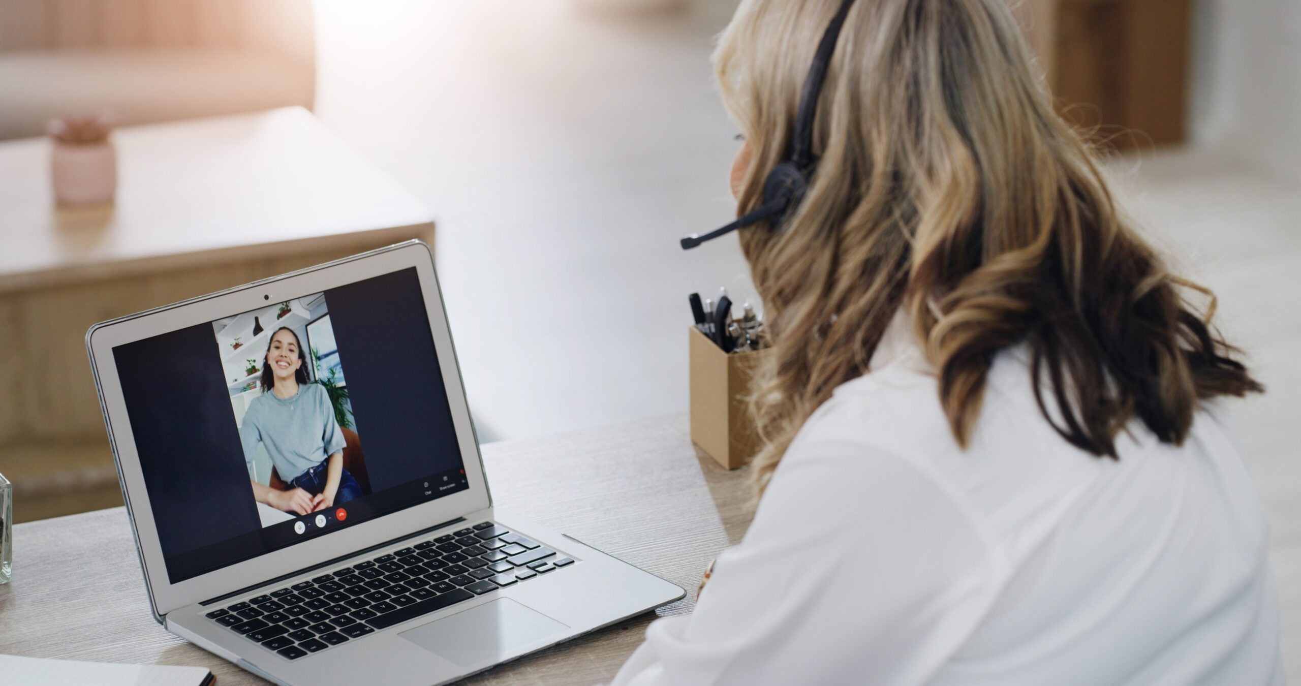 Terapias on-line ajudam a aliviar sintomas obsessivo-compulsivos, aponta estudo